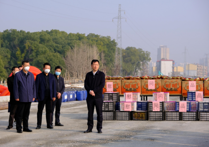 市委常委、副市長肖云走訪慰問丹霞路項目一線工人