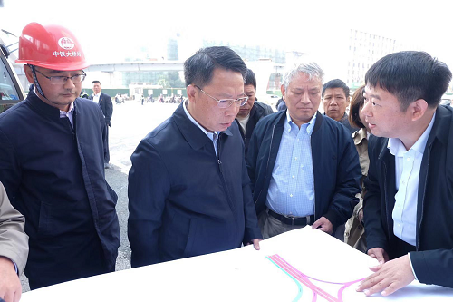 南昌市委副書(shū)記、市長(zhǎng)劉建洋視察洪都大道快速化改造工程